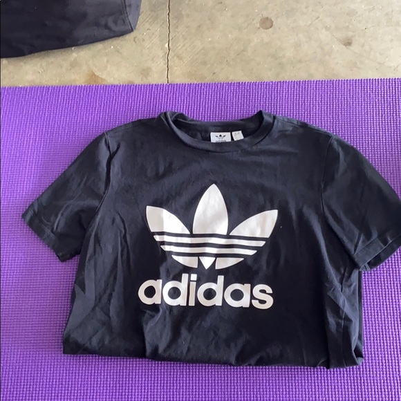 Adidas T-Shirt - Picture 1 of 3